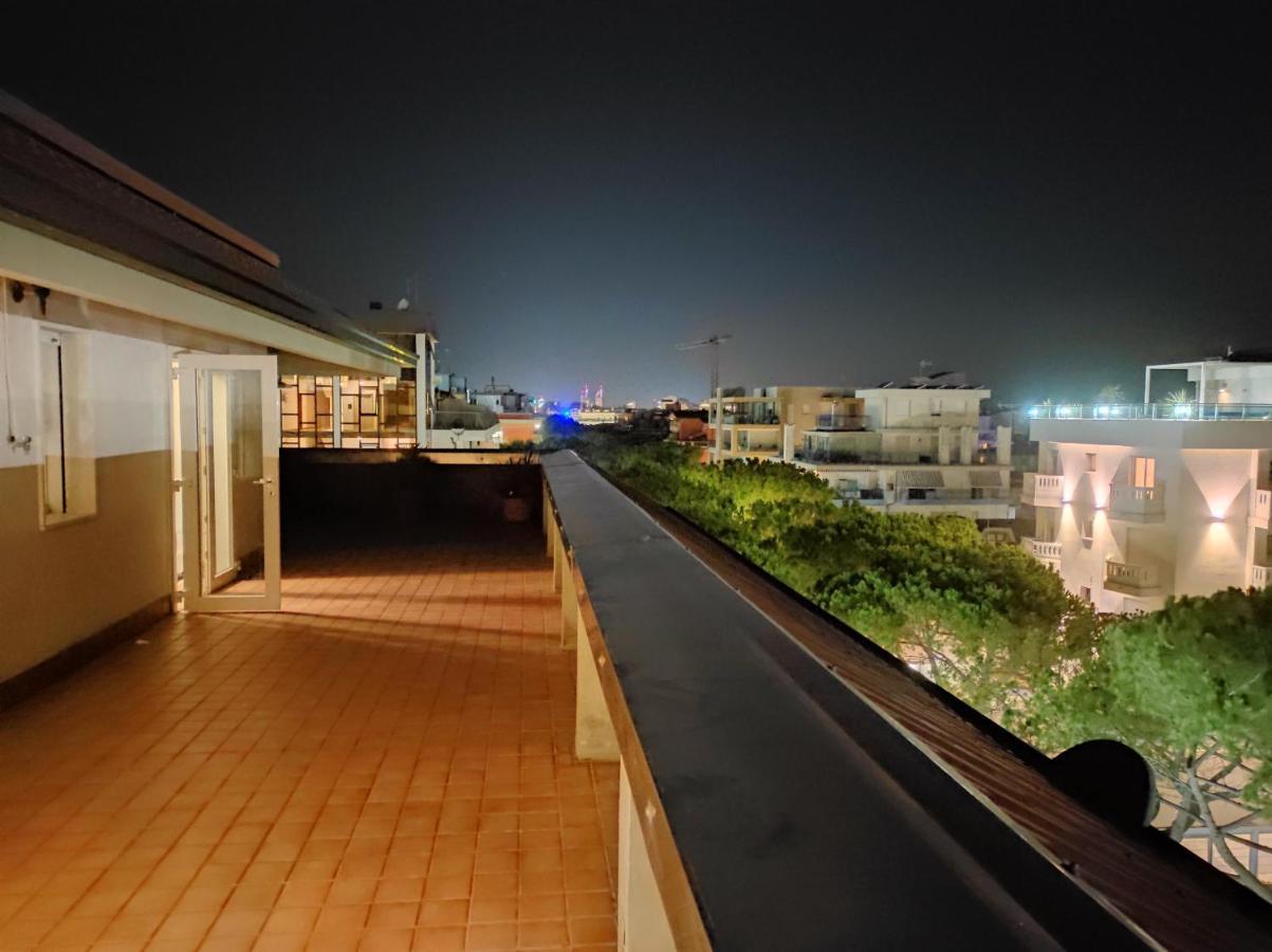 Blue Moon Penthouse Apartment Lido di Jesolo Exterior photo
